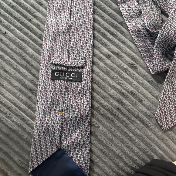 Gucci men’s tie - Picture 1 of 2